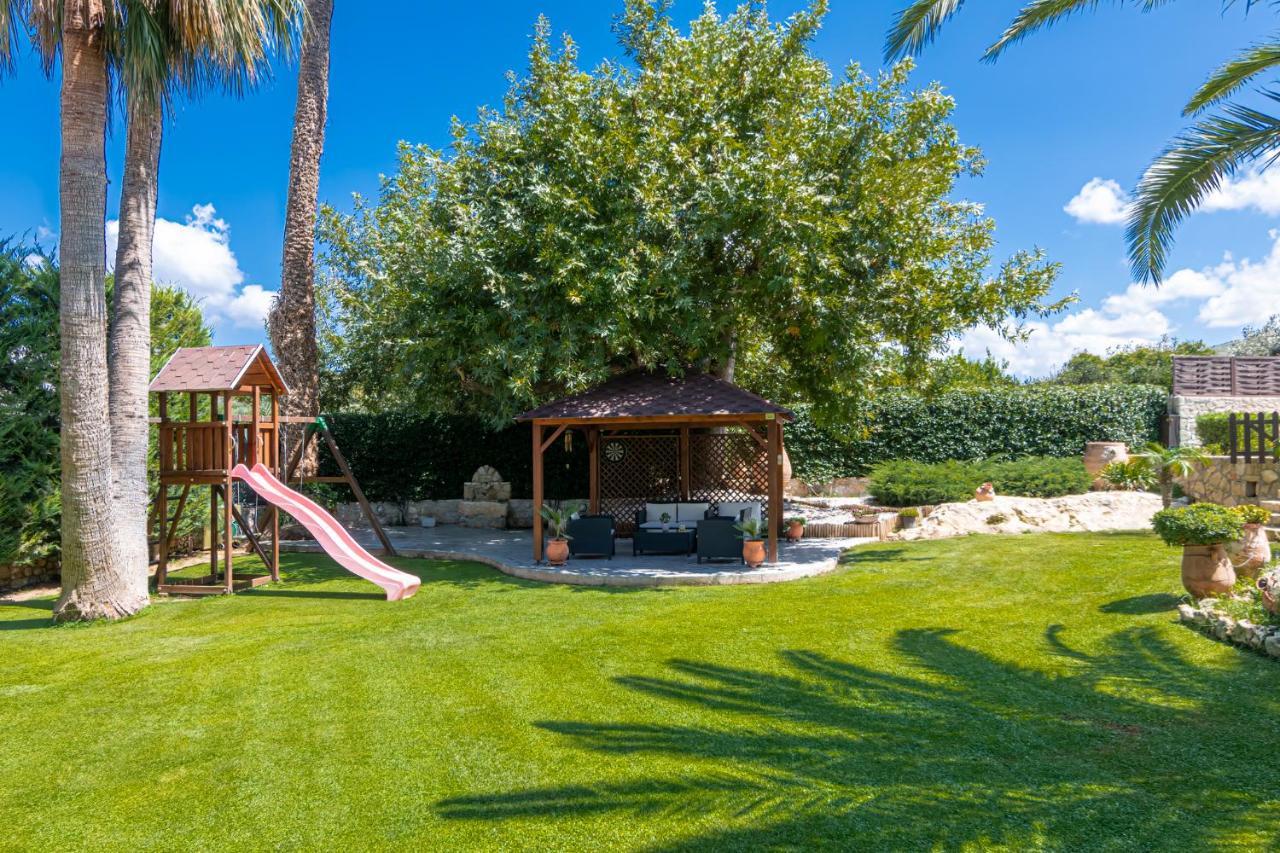 Alia Stone Villa-Ideal For Families-Heated Pool Nohia المظهر الخارجي الصورة