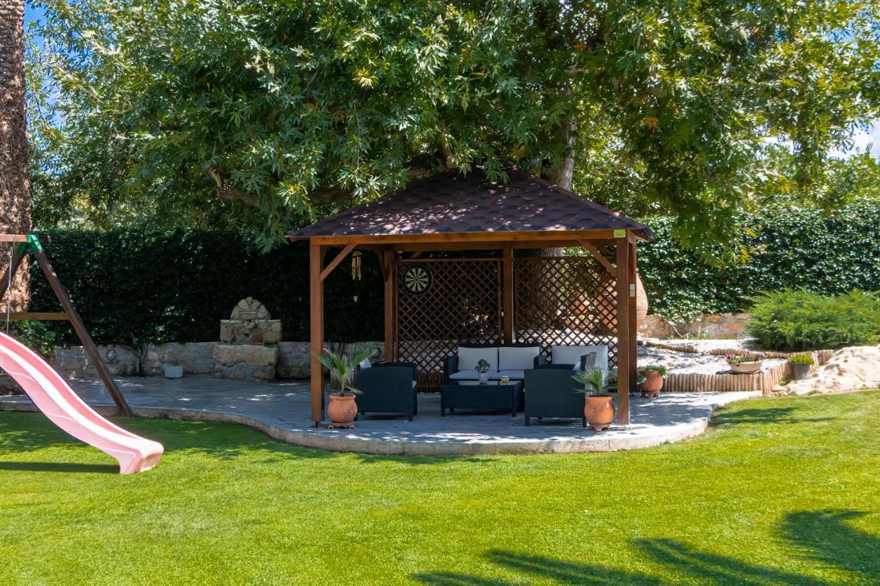 Alia Stone Villa-Ideal For Families-Heated Pool Nohia المظهر الخارجي الصورة